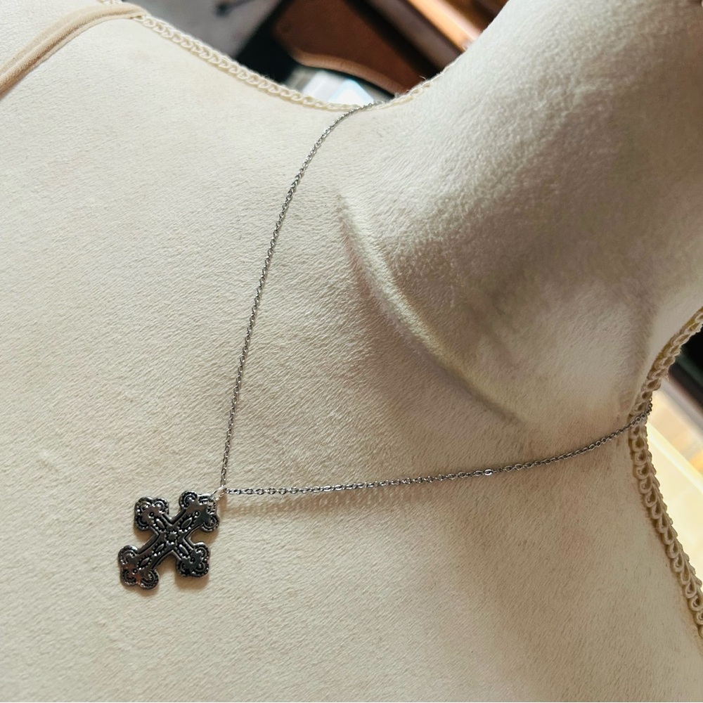 Handcrafted vintage aluminum filigree silver cross pendant on chain necklace